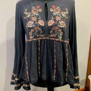☮️ Medium LS Bells Sleeves Boho Top 🔥